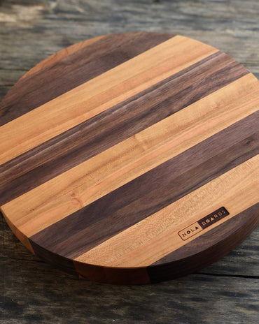 The Natchez Board – handcrafted wood board in cherry and walnut, inspired by the Steamboat Natchez and made in New Orleans