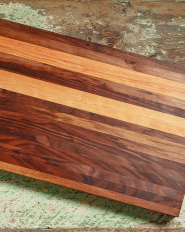 Walnut Big Easy Cutting Board with curved edge
