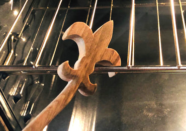 Fleur De Lis Oven Pull